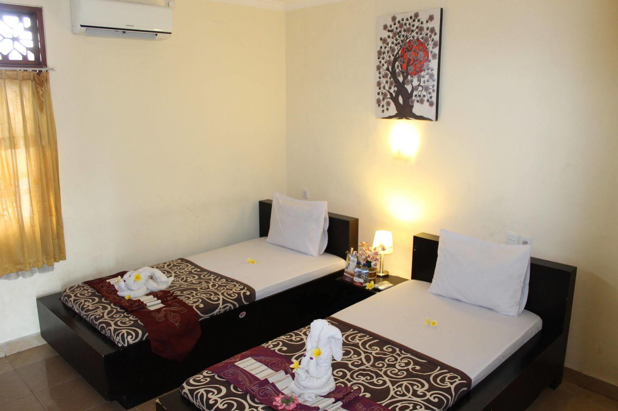 Vaccinated Staff - Oyo 3523 Gong Corner Homestay كوتا المظهر الخارجي الصورة