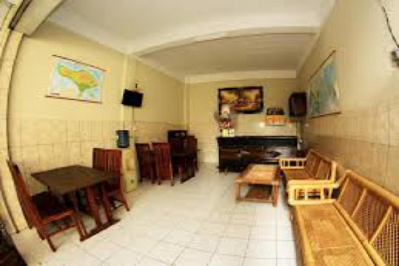 Vaccinated Staff - Oyo 3523 Gong Corner Homestay كوتا المظهر الخارجي الصورة