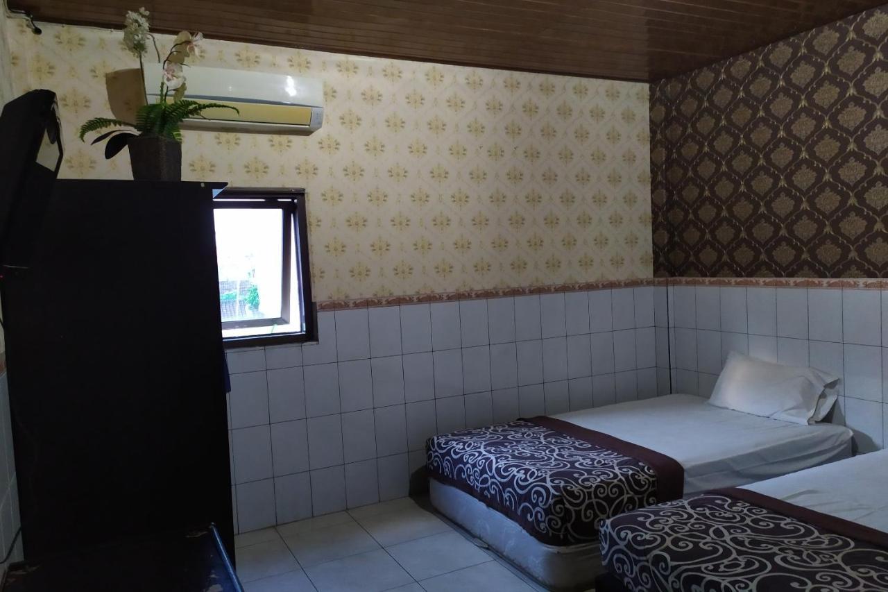 Vaccinated Staff - Oyo 3523 Gong Corner Homestay كوتا المظهر الخارجي الصورة