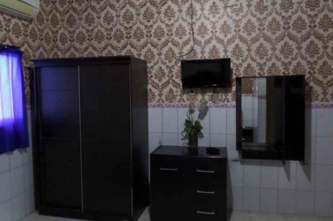 Vaccinated Staff - Oyo 3523 Gong Corner Homestay كوتا المظهر الخارجي الصورة