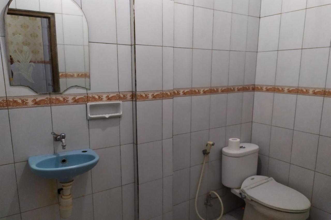 Vaccinated Staff - Oyo 3523 Gong Corner Homestay كوتا المظهر الخارجي الصورة