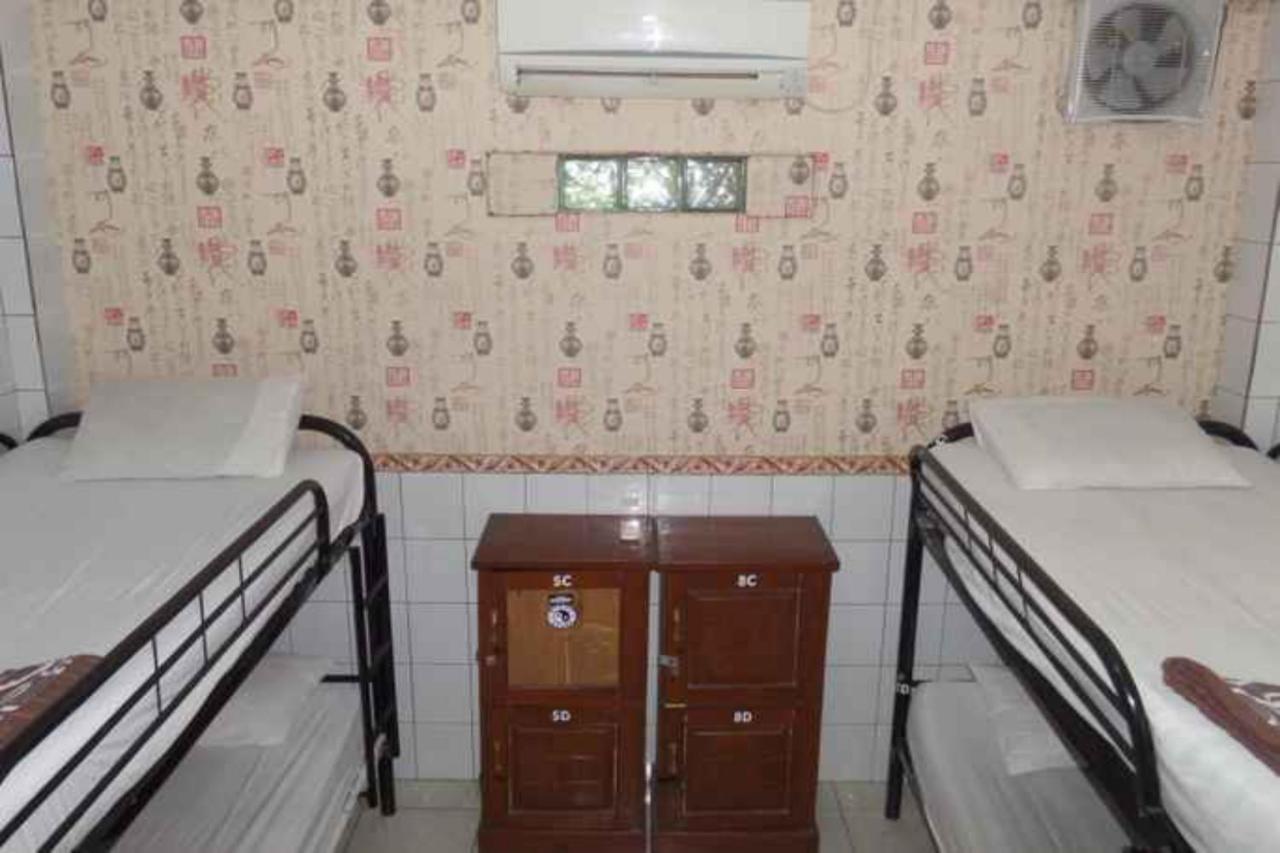 Vaccinated Staff - Oyo 3523 Gong Corner Homestay كوتا المظهر الخارجي الصورة
